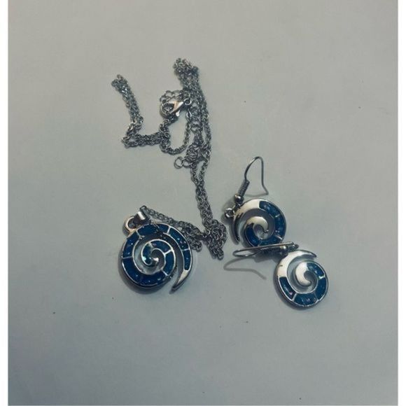 Very pretty INFINITY BLUE OPAL EARRINGS AND NECKLACE SET - Picture 4 of 5